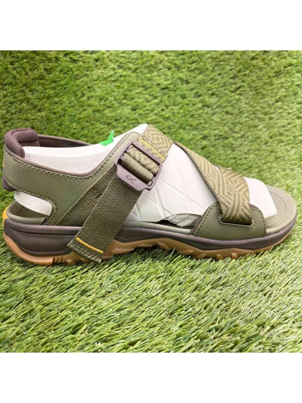 Kuru Current Mens Size 11 Olive Green Gum Beach Walking Outdoor Strappy Sandals